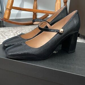 $228 msrp new in box J. Crew Maisie mary Jane in snake embossed leather 10.5